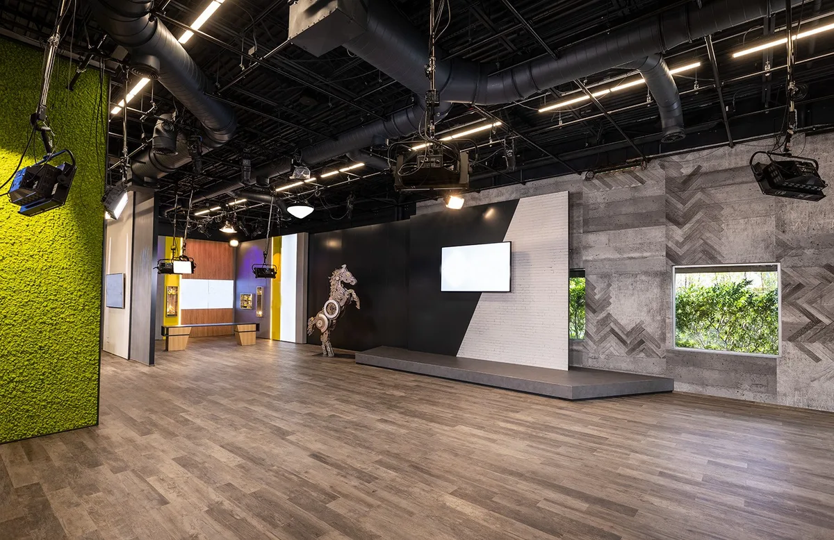 Versatile 4,000 Sq Ft Studio Space for Events and Productions, 372 sqm, pop up store in Hollywood, interior view