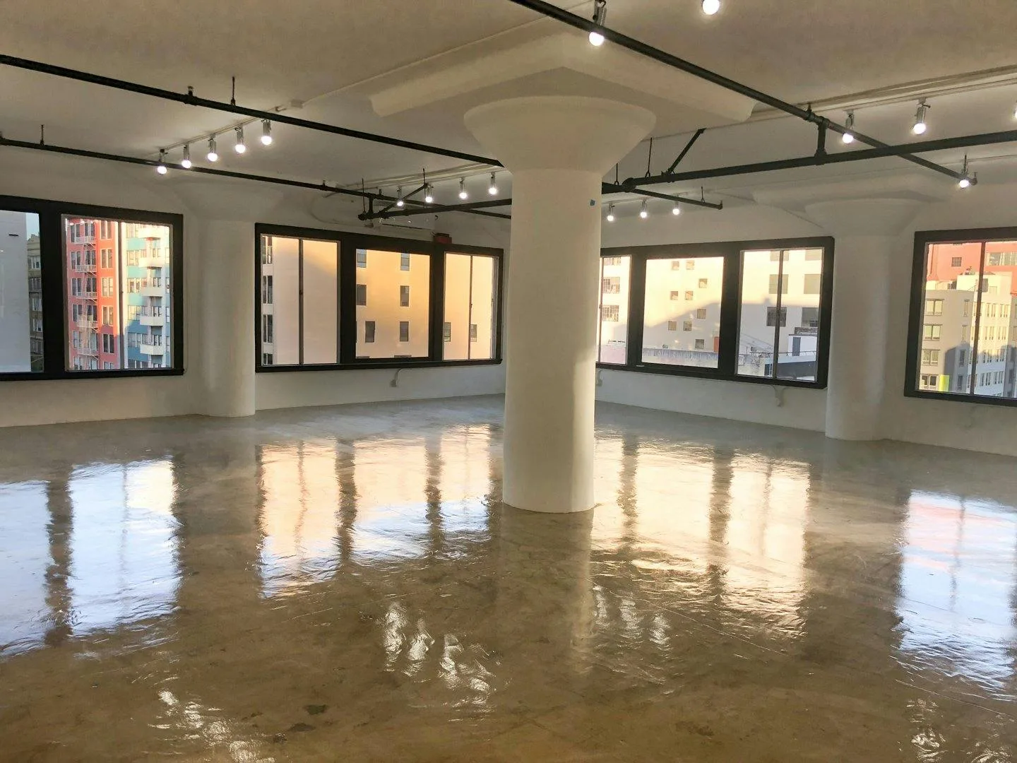 Versatile 4,000 Square Foot Studio in Downtown Los Angeles