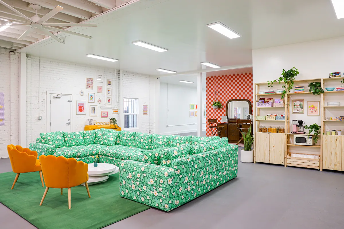 Versatile 4,200 Sq Ft Creative Event Space, 390 sqm, photo shoot, pop-up rental in Los Angeles