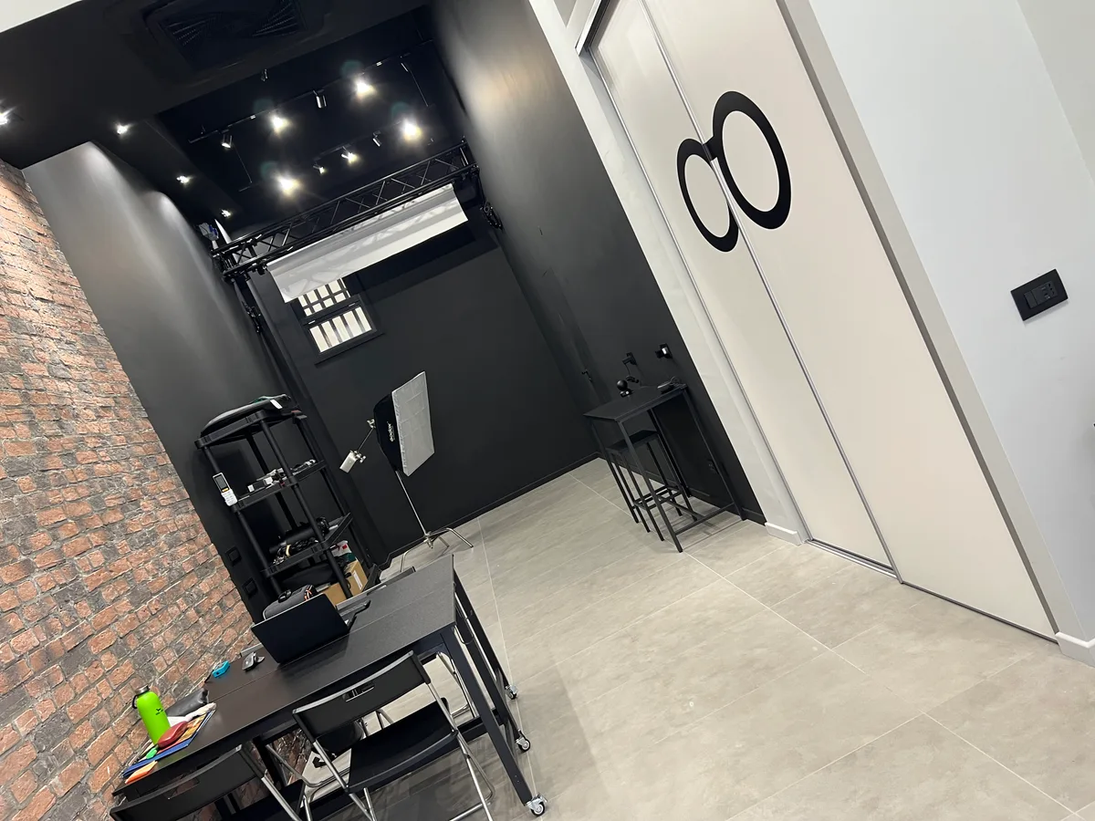 Versatile 40 sqm Creative Space for Photography and Events, photo shoot, pop-up rental in Roma, second interior view