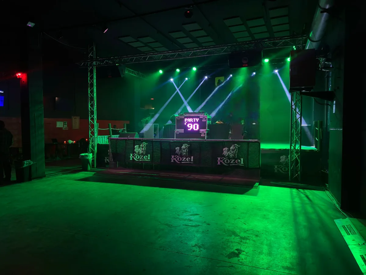 Versatile 400 m² Event Space with Stage and Outdoor Area, private event, pop-up rental in Cusano Milanino, additional interi…