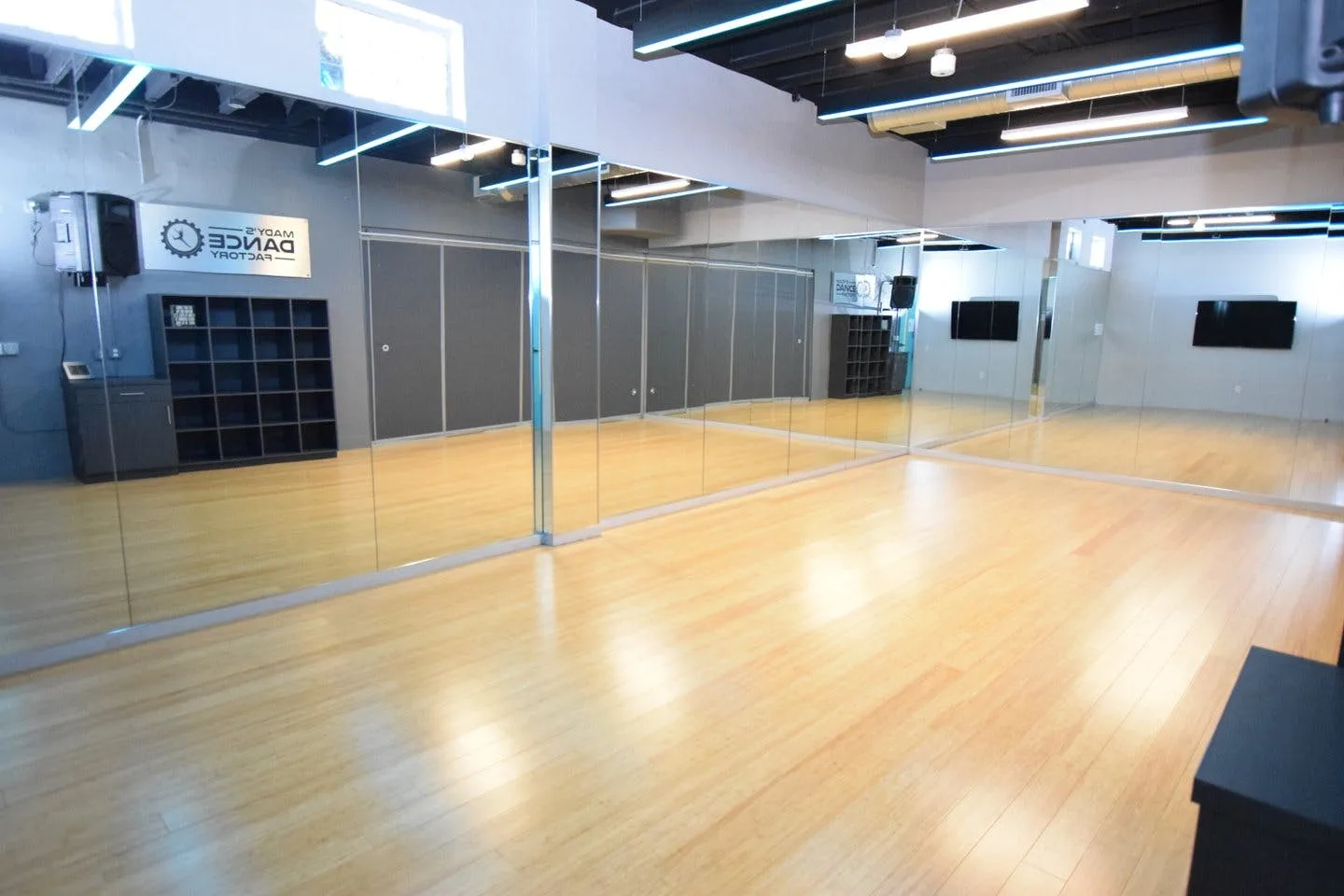 Versatile 43 sqm Event and Showroom Space in Miami Shores — 2