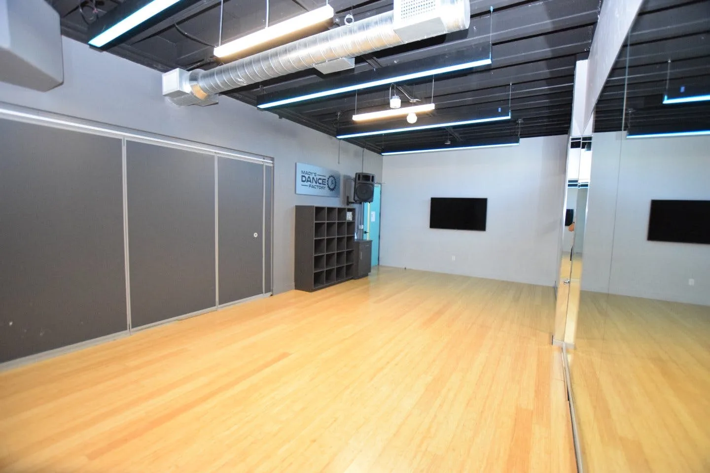 Versatile 43 sqm Event and Showroom Space in Miami Shores — 3
