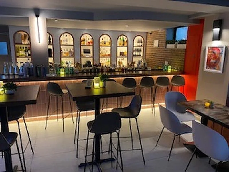 Versatile 500 Sq Ft Bar and Event Space in New York — 2
