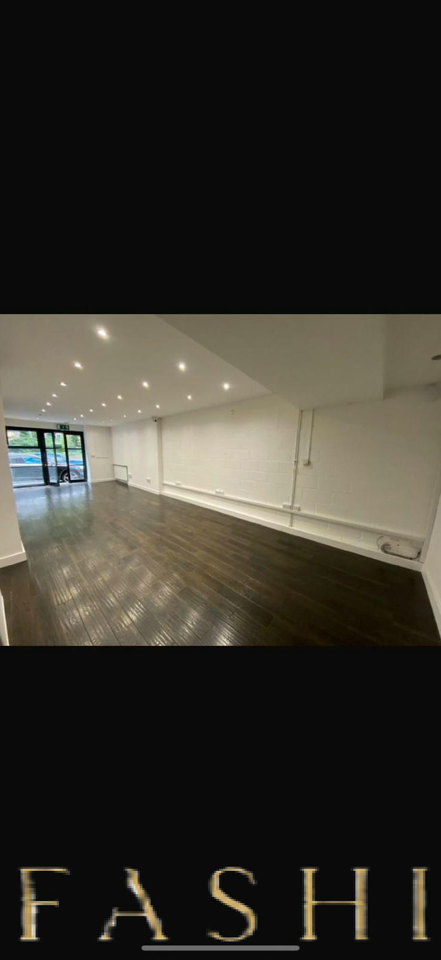 Versatile 500 sq. ft. Event Space with Modern Aesthetic, 47 sqm, pop up store in Greater London