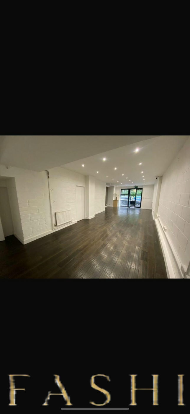 Versatile 500 sq. ft. Event Space with Modern Aesthetic, 47 sqm, pop up store in Greater London, interior view