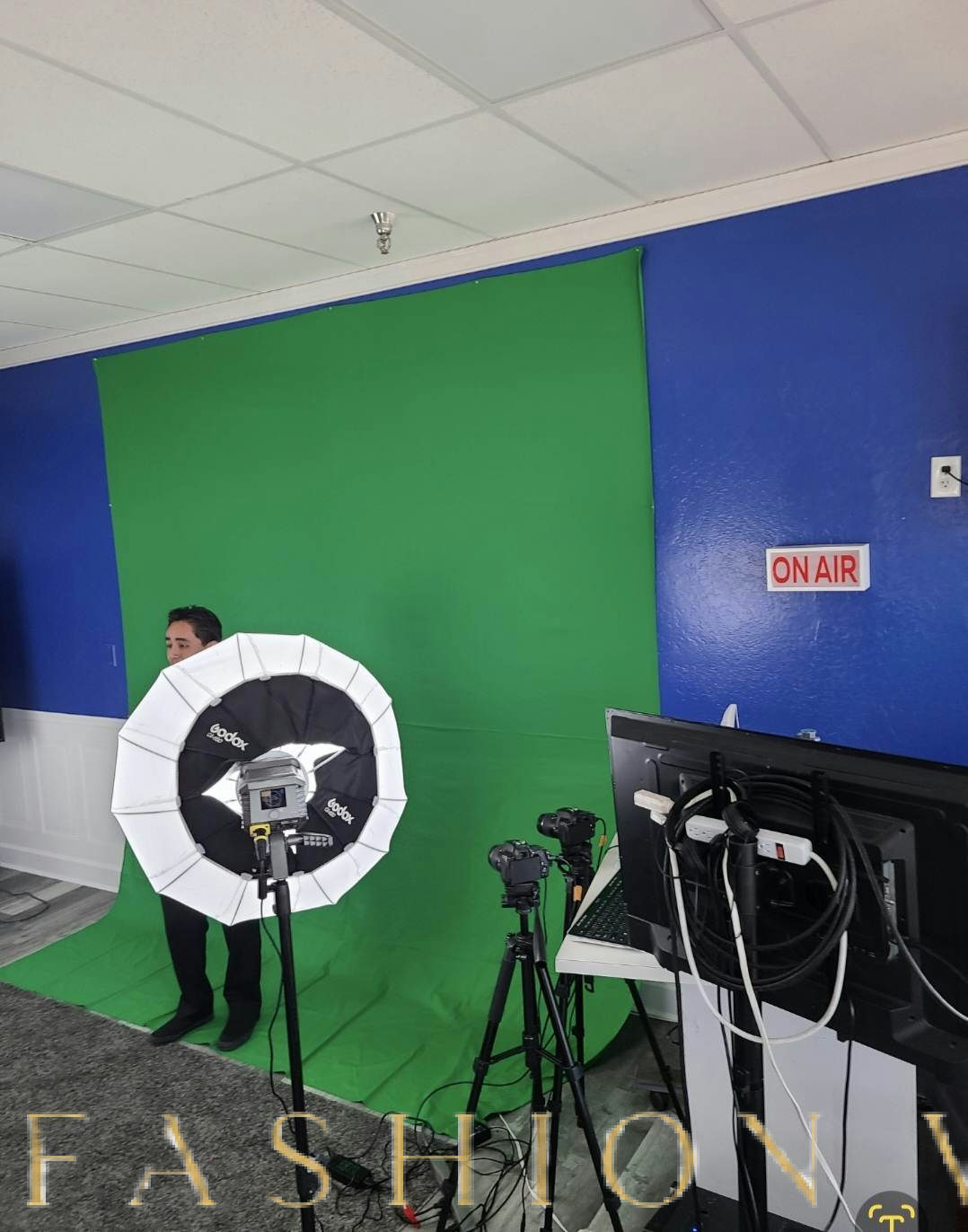 Versatile 500 sq ft TV Studio in Sun City, 47 sqm, photo shoot, pop-up rental