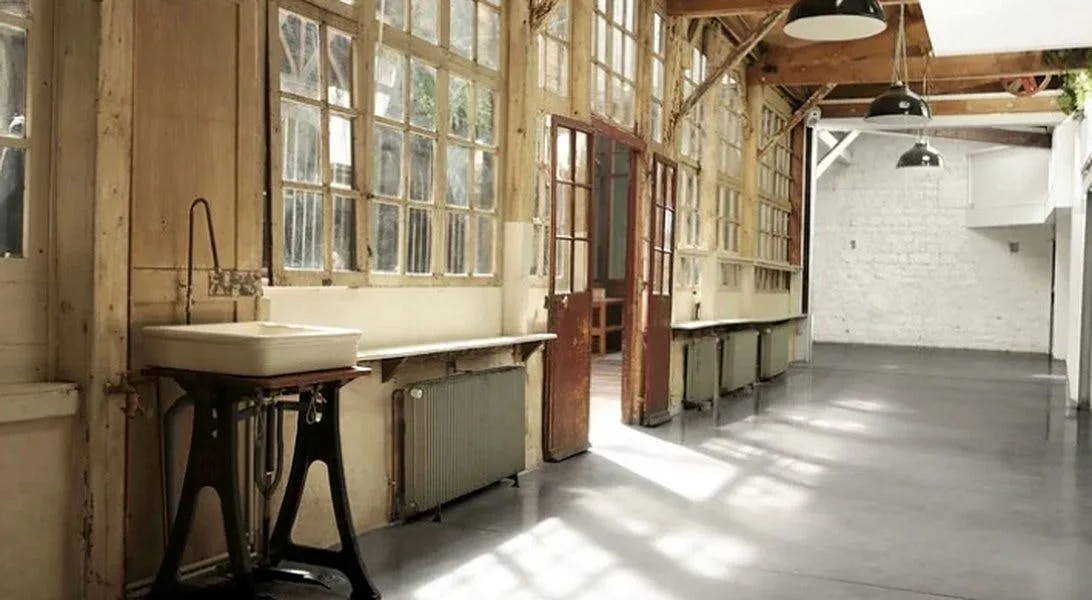 Versatile 600 sqm Industrial Space in Paris 11th — 2
