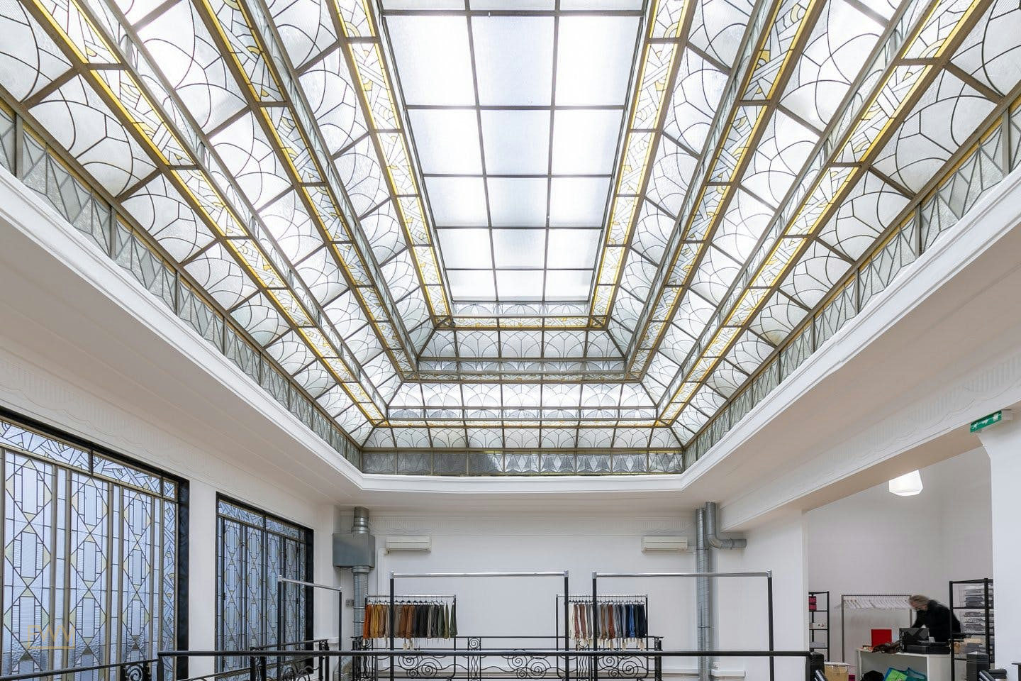 Versatile 600 Square Meter Showroom in Paris, 600 sqm, pop up store