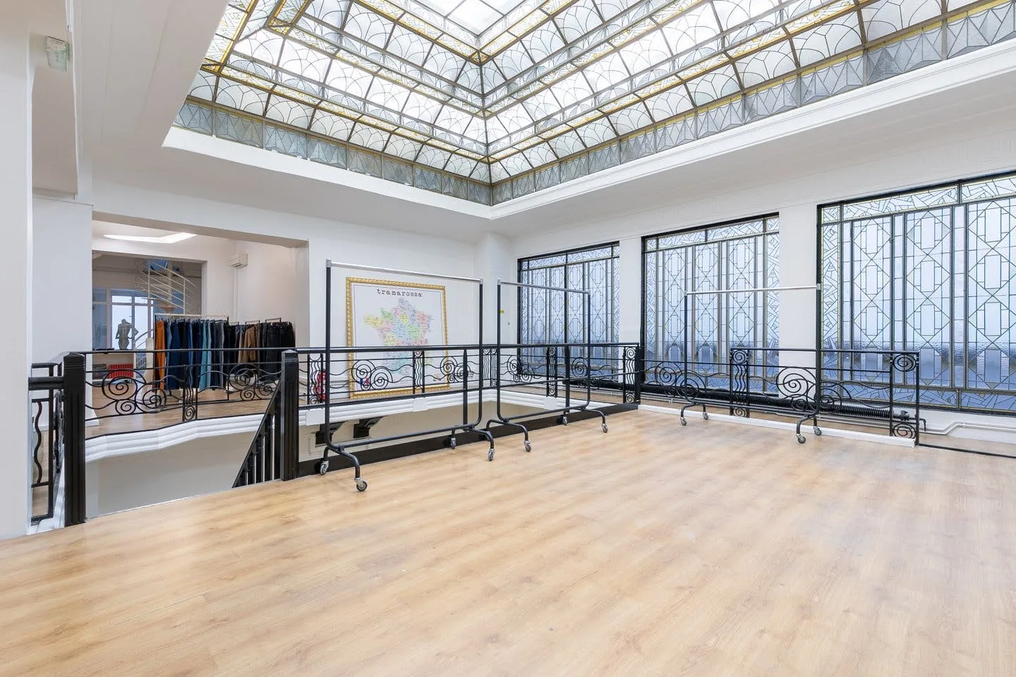 Versatile 600 Square Meter Showroom in Paris — 2