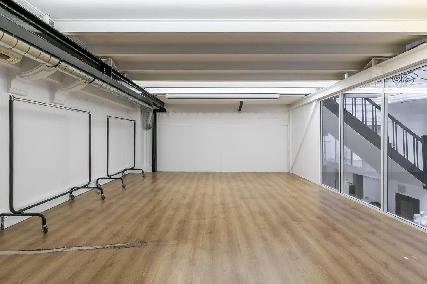 Versatile 600 Square Meter Showroom in Paris — 3