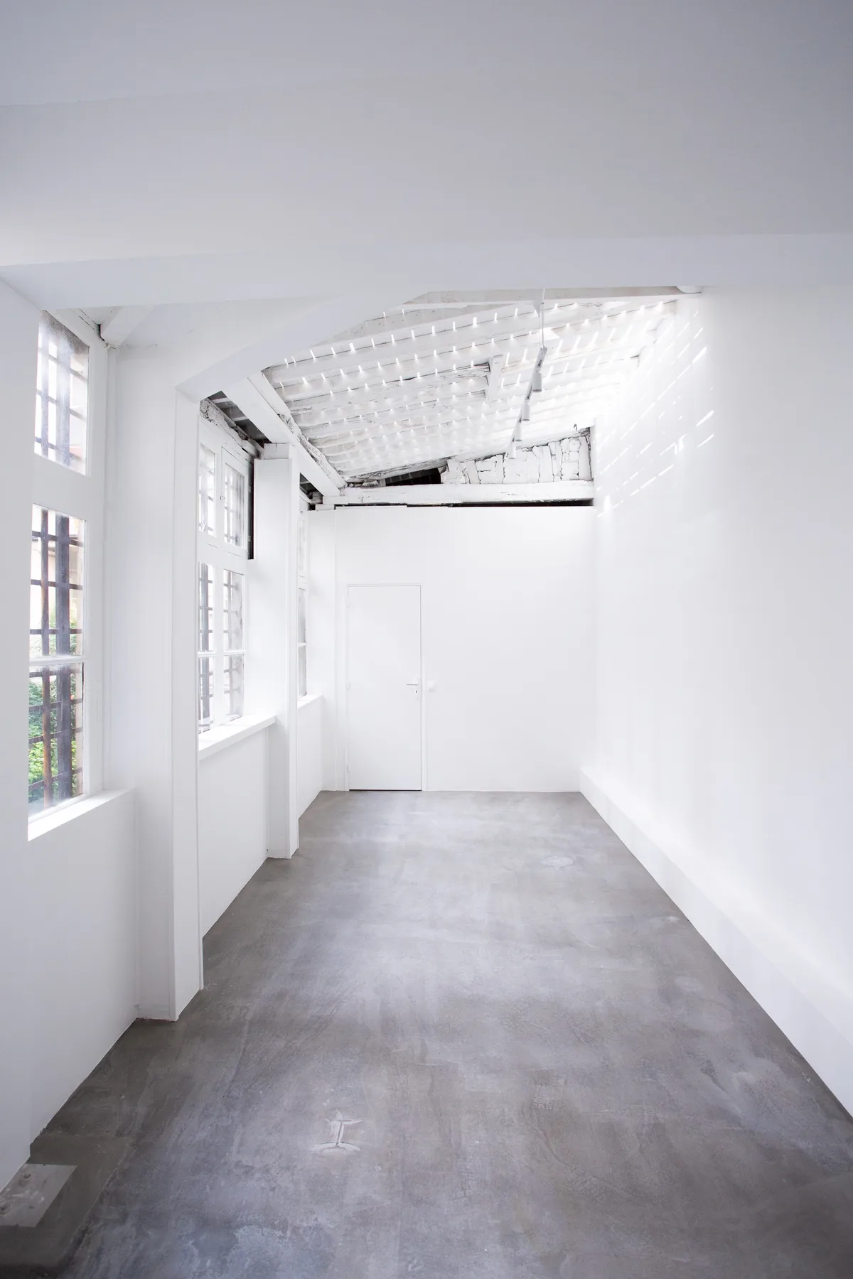 Versatile 65 m² Event Space near Place des Vosges, pop up store in Paris, interior view