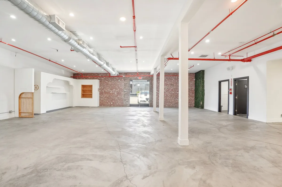 Versatile 7,500 Sq Ft Event Space in DTLA Arts District, 697 sqm, pop up store in Los Angeles, interior view