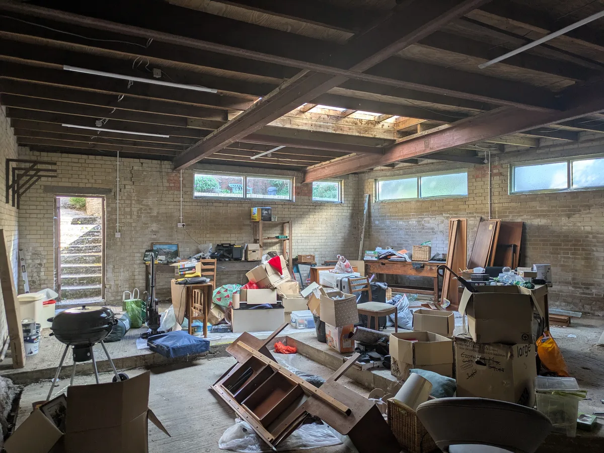 Versatile 70 sqm Studio Space with Skylight and Vehicle Access, showroom presentation, pop-up rental in Greater London