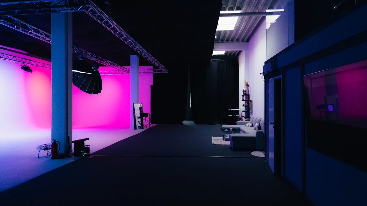Versatile 700 m² Studio Space Near Frankfurt, pop up store in Langen (Hessen), third interior view