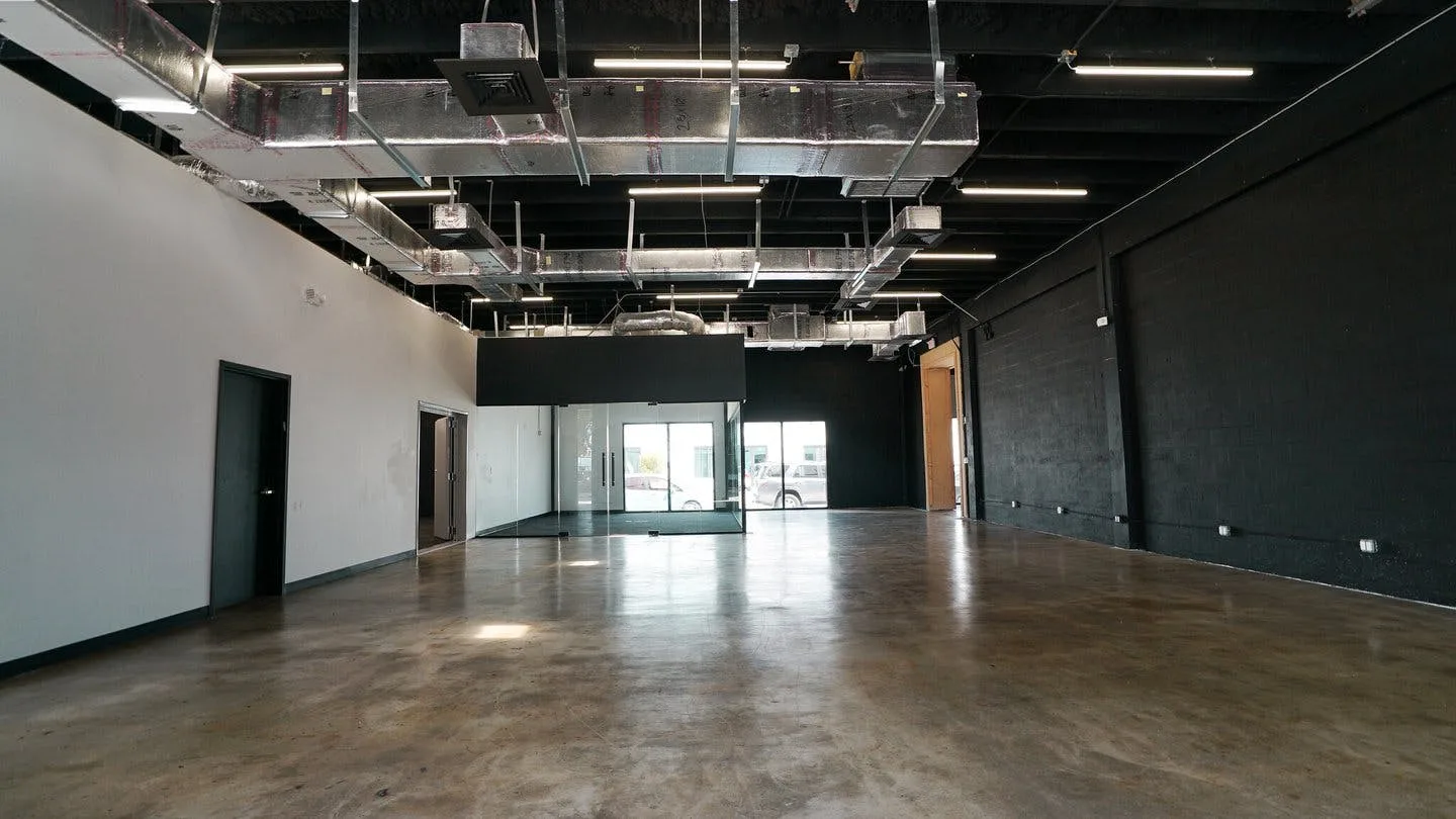 Versatile 729 sqm Commercial Space in Miami