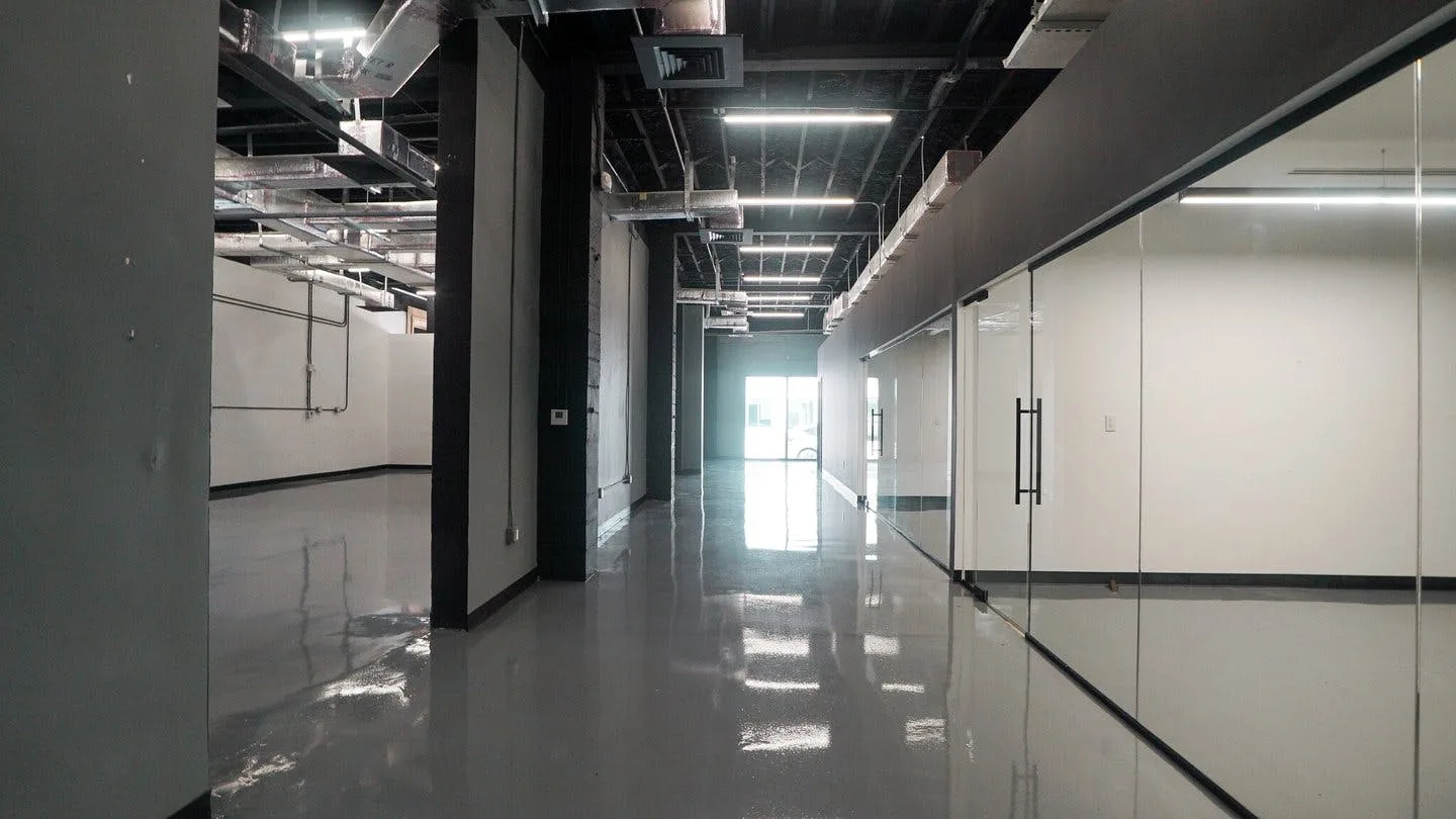 Versatile 729 sqm Commercial Space in Miami — 4