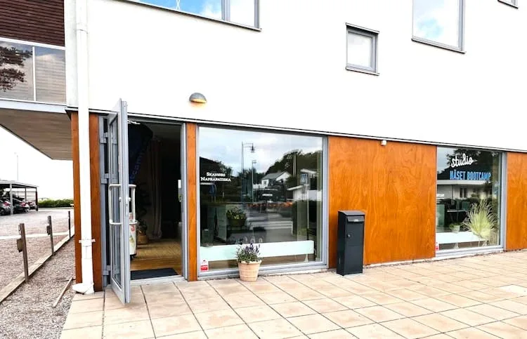 Versatile 75 sqm Commercial Space in Höllviken