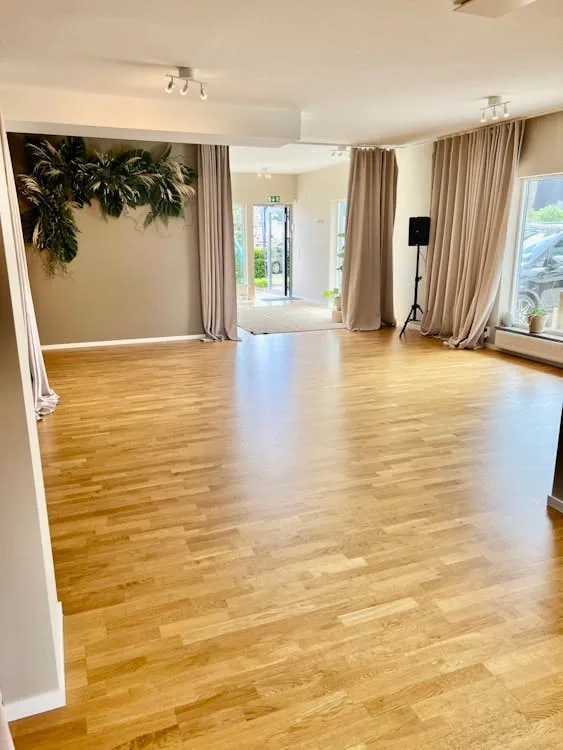 Versatile 75 sqm Commercial Space in Höllviken — 2