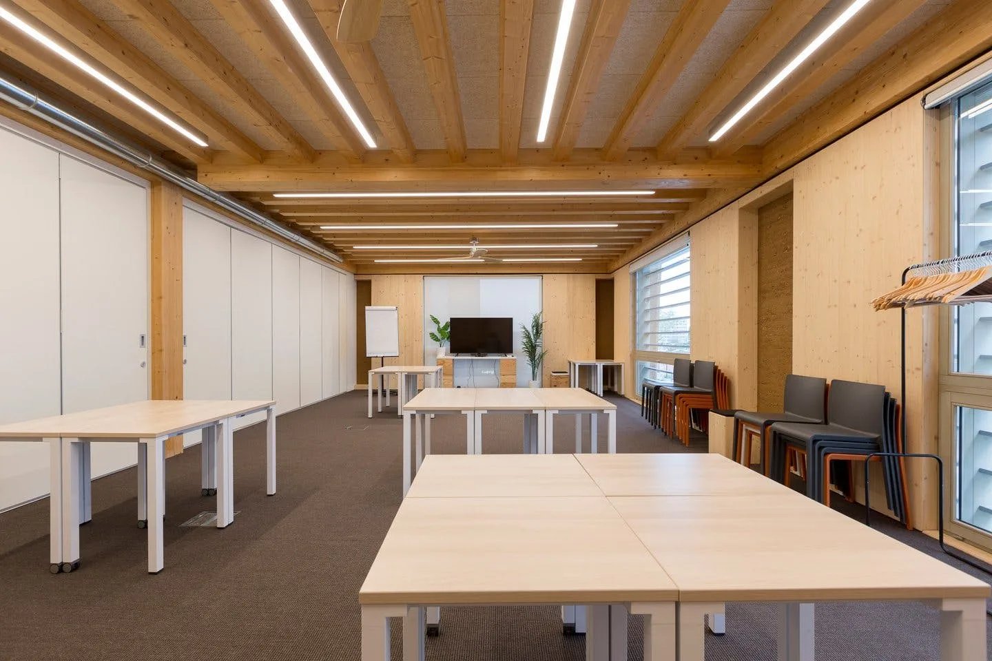 Versatile 75 sqm Event and Meeting Space in Lyon Confluence