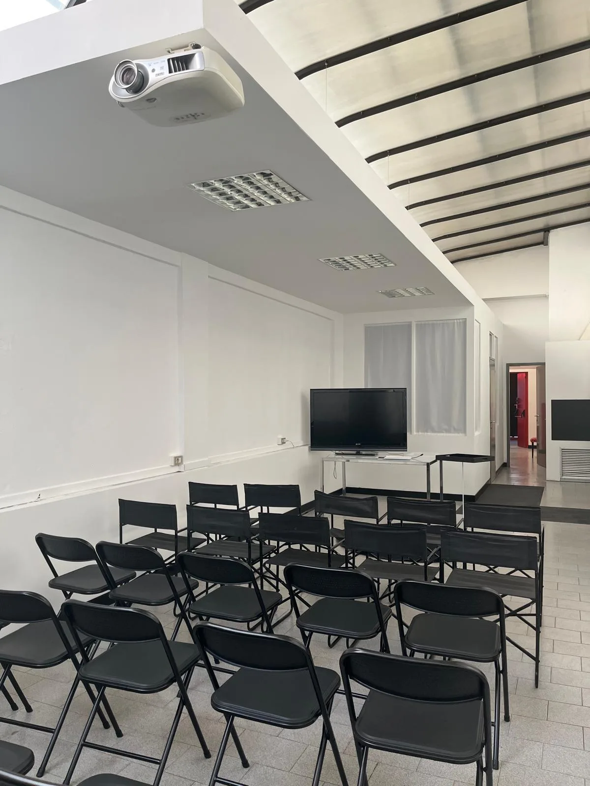 Versatile 80 Sq M Event Space for Various Occasions, product launch, pop-up rental in Milano, second interior view