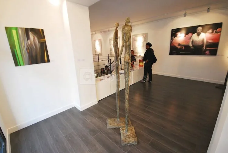 Versatile 85 SQM Commercial Space in Boulogne-Billancourt — 4