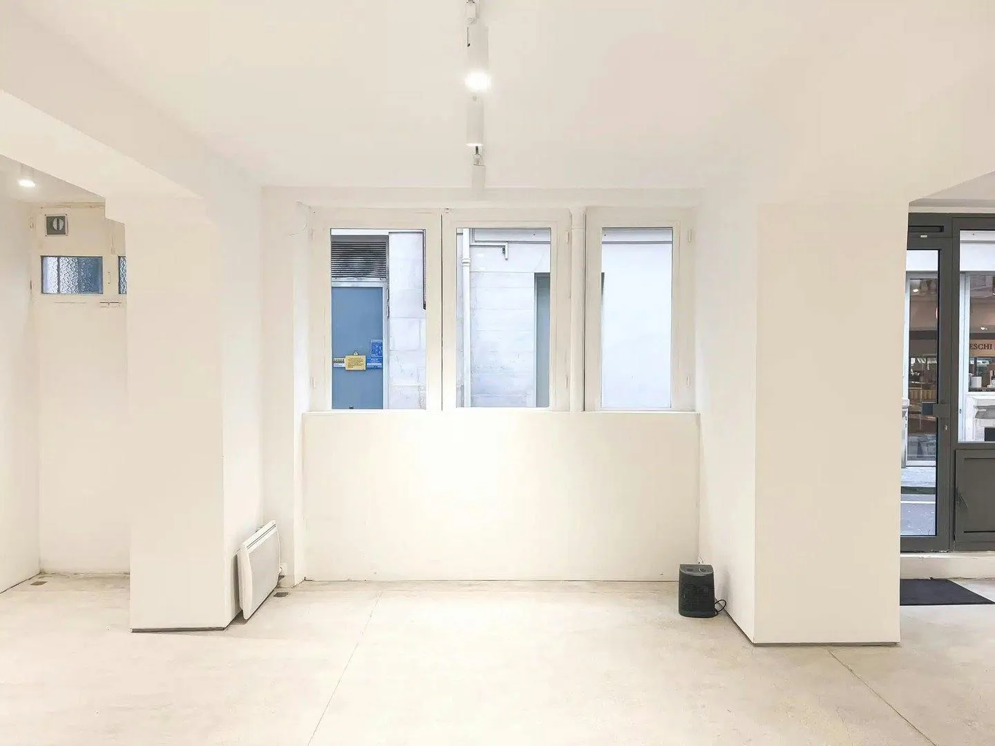 Versatile 85 sqm Commercial Space in Haut Marais, Paris — 3