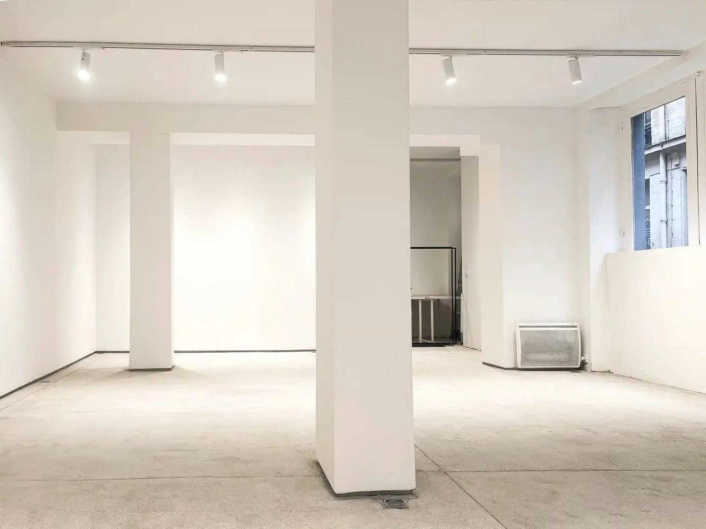 Versatile 85 sqm Commercial Space in Haut Marais, Paris — 4