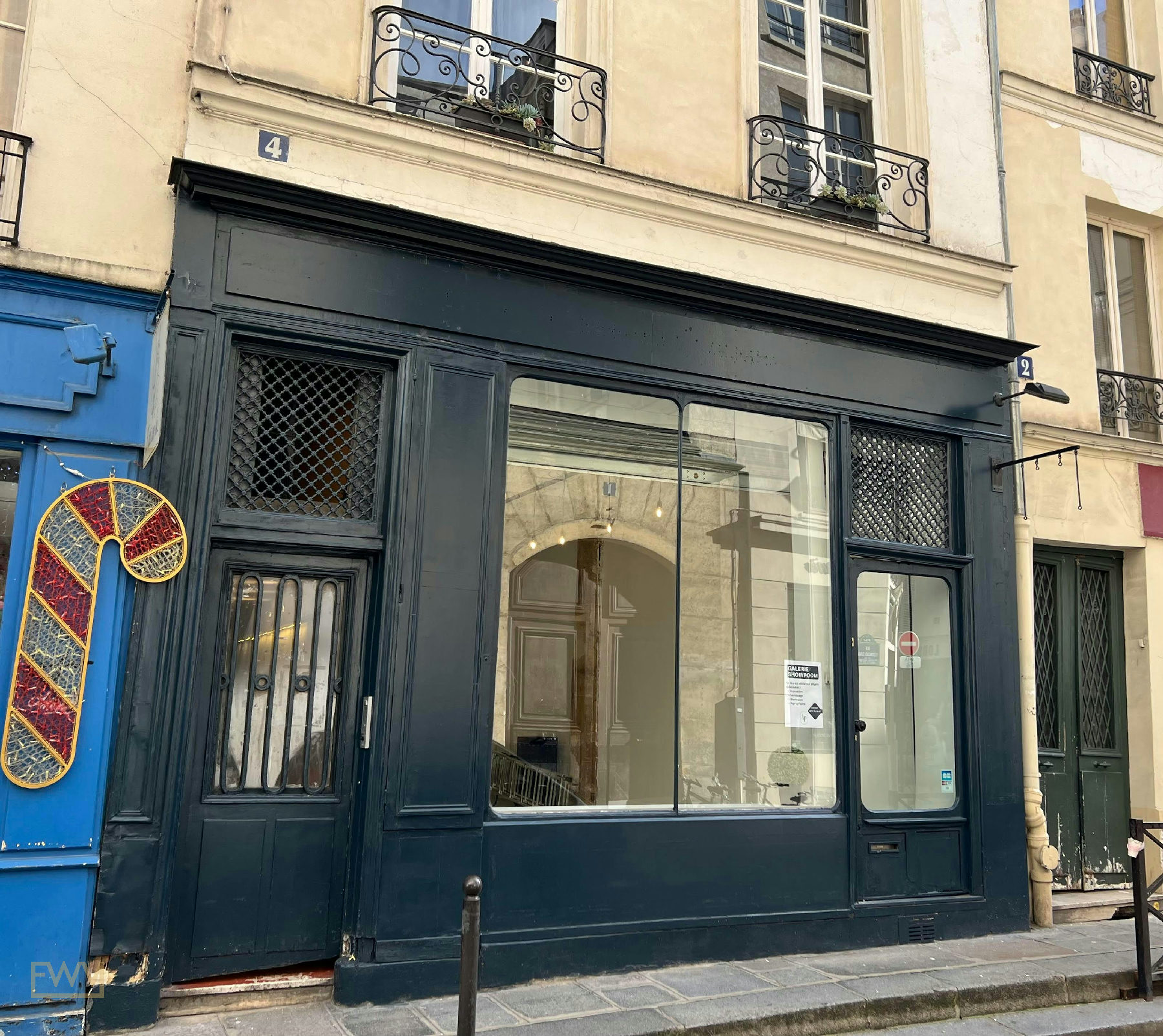 Versatile 85 Square Meter Showroom on Rue Ferdinand Duval, 85 sqm, pop up store in Paris