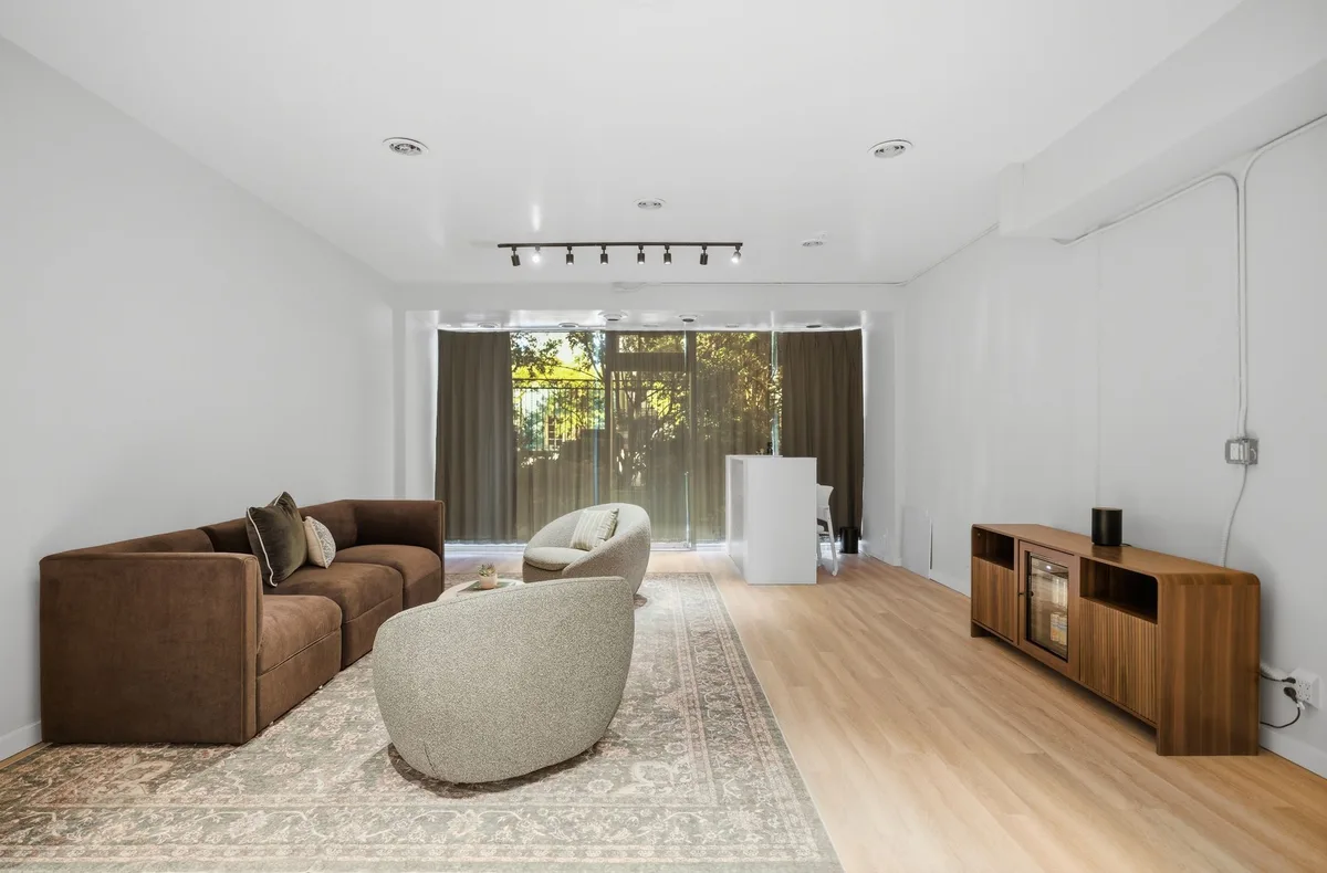 Versatile 885 sq ft Flex Space in Downtown San Mateo, 82 sqm, creative workshop, pop-up rental, second interior view