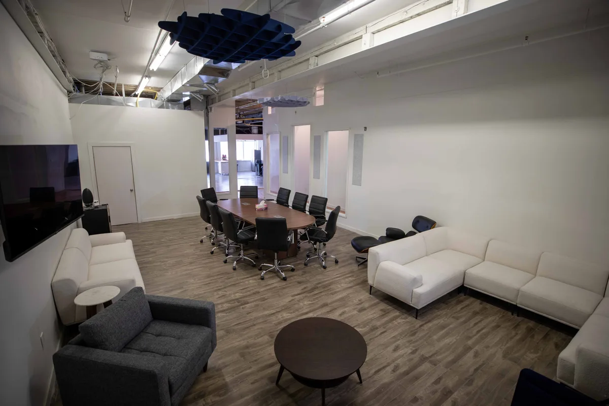 Versatile 9,500 sq. ft. Studio for Content Creation, 883 sqm, photo shoot, pop-up rental in Toronto, third interior view