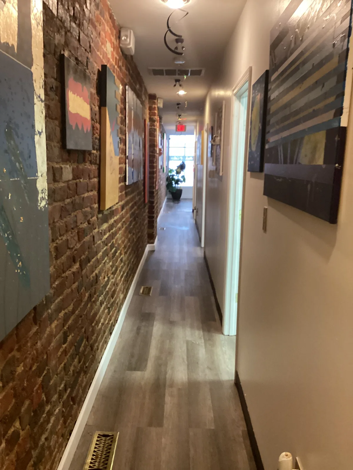 Versatile Art Gallery and Creative Space for Rent, 88 sqm, art exhibition, pop-up rental in Richmond, additional interior vi…