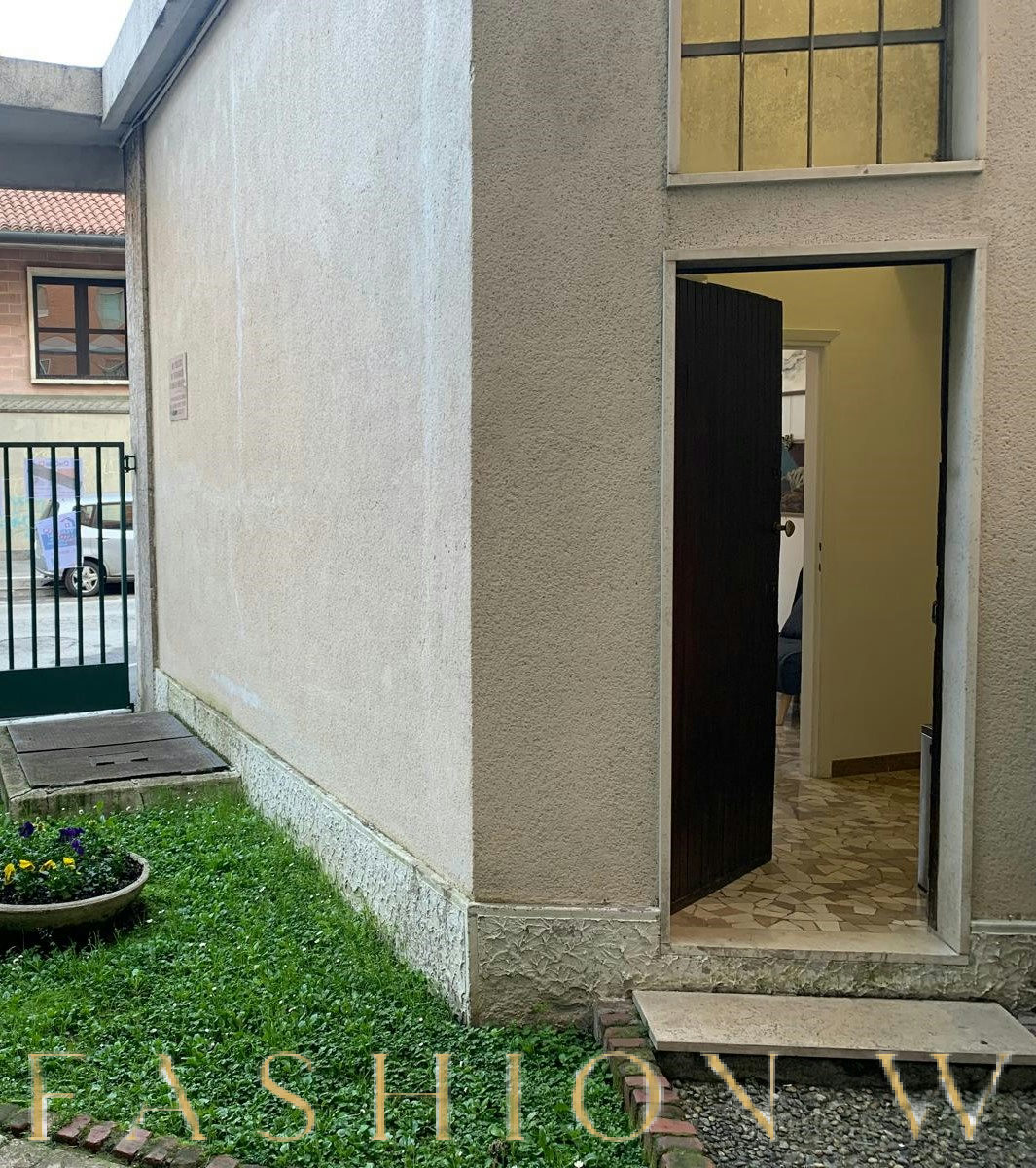 Versatile Atelier with Studio and Modern Amenities, 24 sqm, private event, pop-up rental in Milano, third interior view
