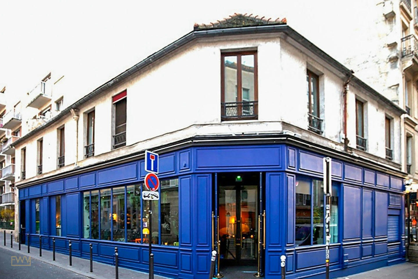 Versatile Bar and Restaurant Space on Rue Oberkampf, Paris