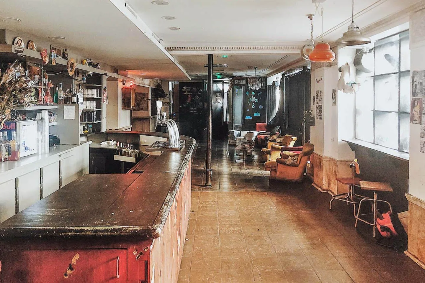 Versatile Bar and Restaurant Space on Rue Oberkampf, Paris — 3