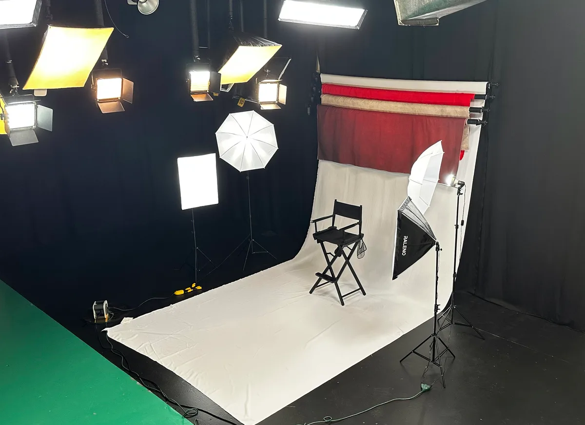 Versatile Brightlight Studio for Creative Projects, 158 sqm, photo shoot, pop-up rental in Los Angeles, interior view