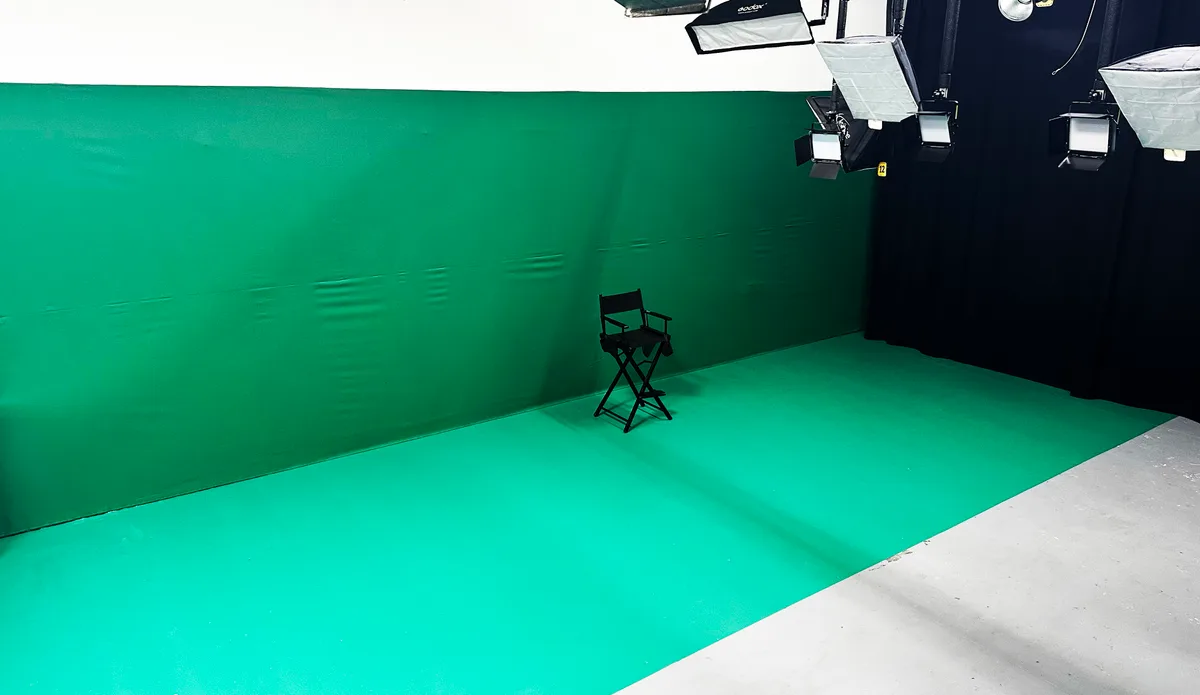 Versatile Brightlight Studio for Creative Projects, 158 sqm, photo shoot, pop-up rental in Los Angeles, additional interior…