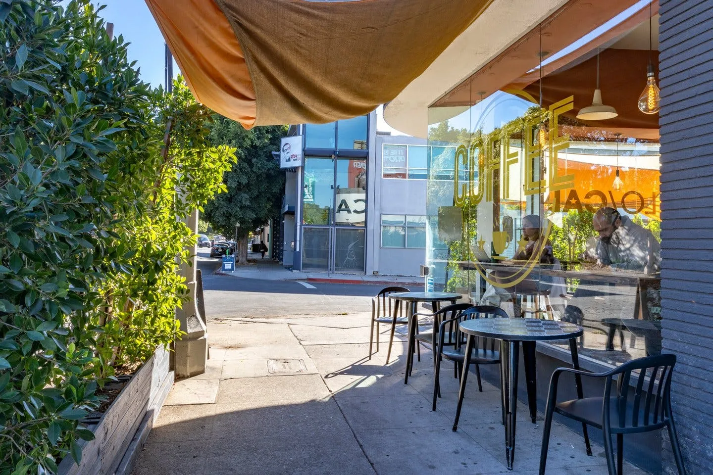Versatile Cafe and Boutique Space on South Fairfax Avenue — 3