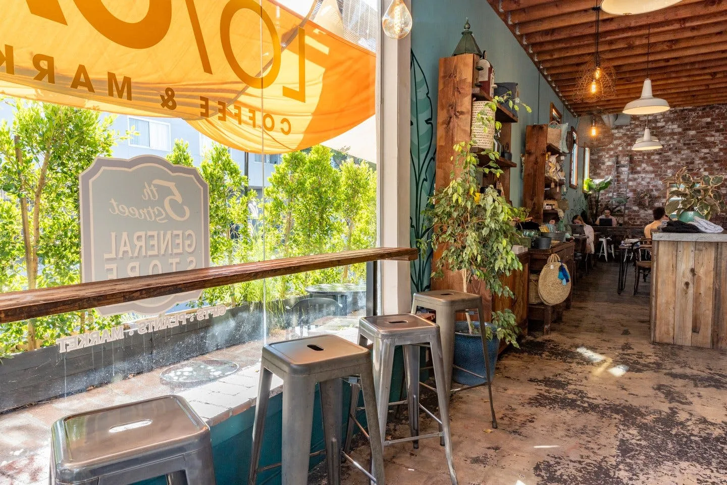 Versatile Cafe and Boutique Space on South Fairfax Avenue — 4