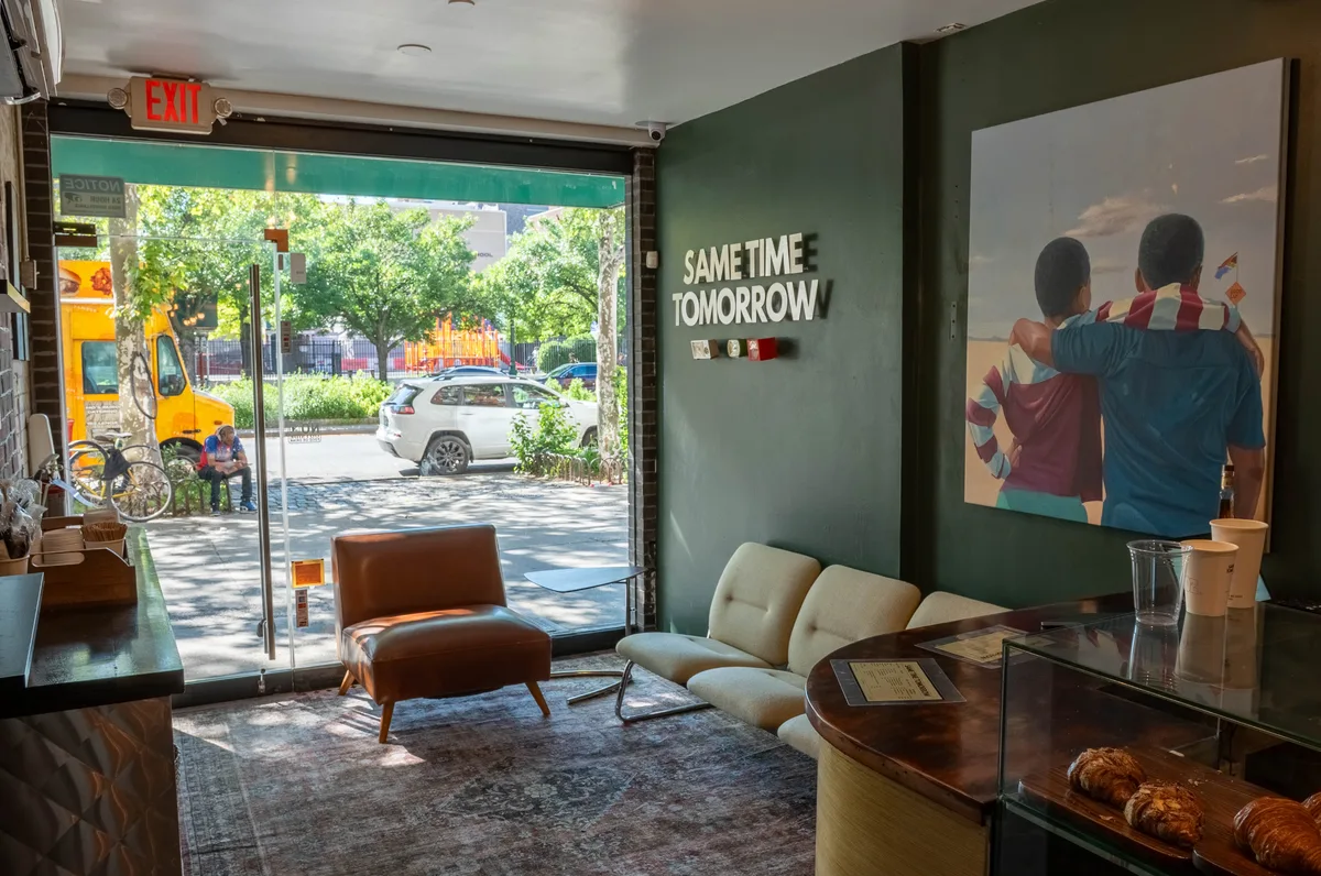 Versatile Café-Lounge Event Space in Harlem, 112 sqm, networking event, pop-up rental in New York, interior view