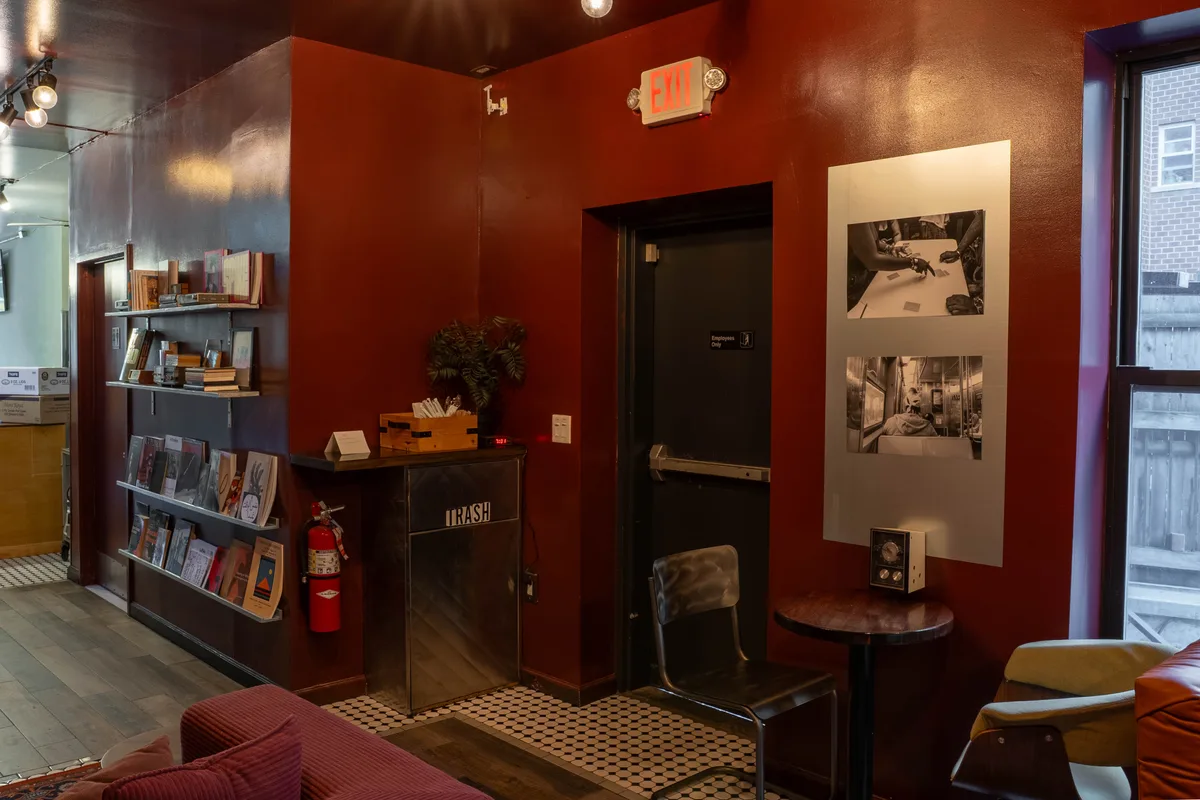 Versatile Café-Lounge Event Space in Harlem, 112 sqm, networking event, pop-up rental in New York, second interior view