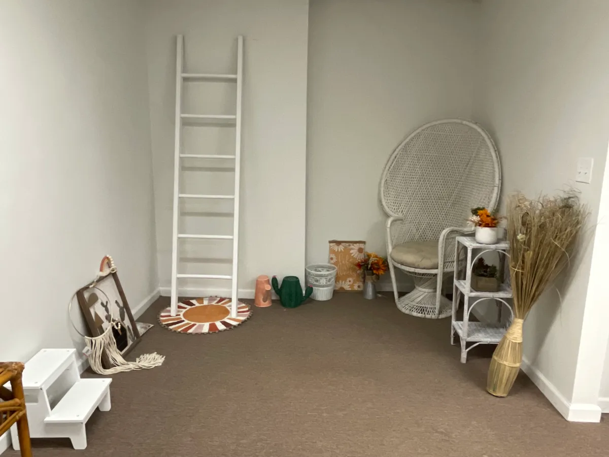 Versatile Commercial Photo and Video Studio Space, 93 sqm, photo shoot, pop-up rental in Staten Island