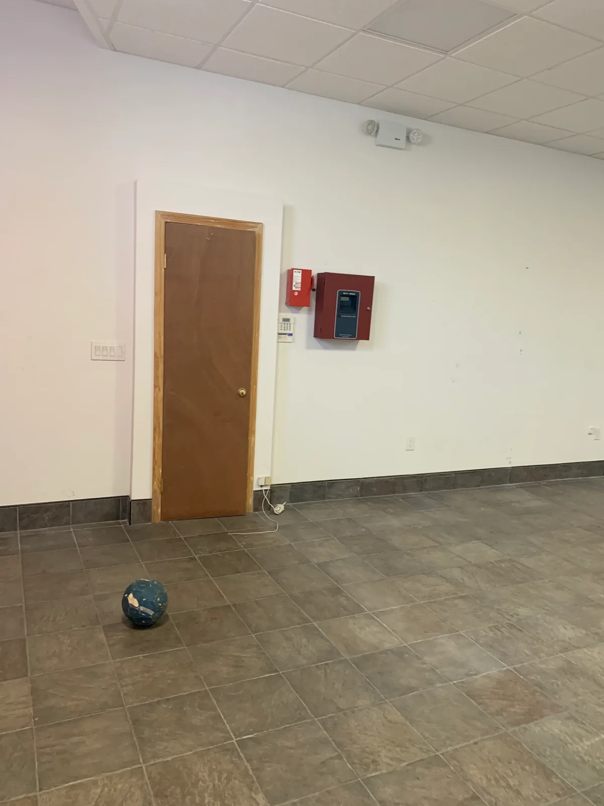 Versatile Commercial Space Available, 107 sqm, retail activation, pop-up rental in Queens, additional interior view