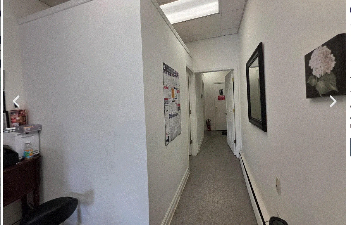 Versatile Commercial Space for Niche Services, 37 sqm, pop up store in The Bronx, second interior view
