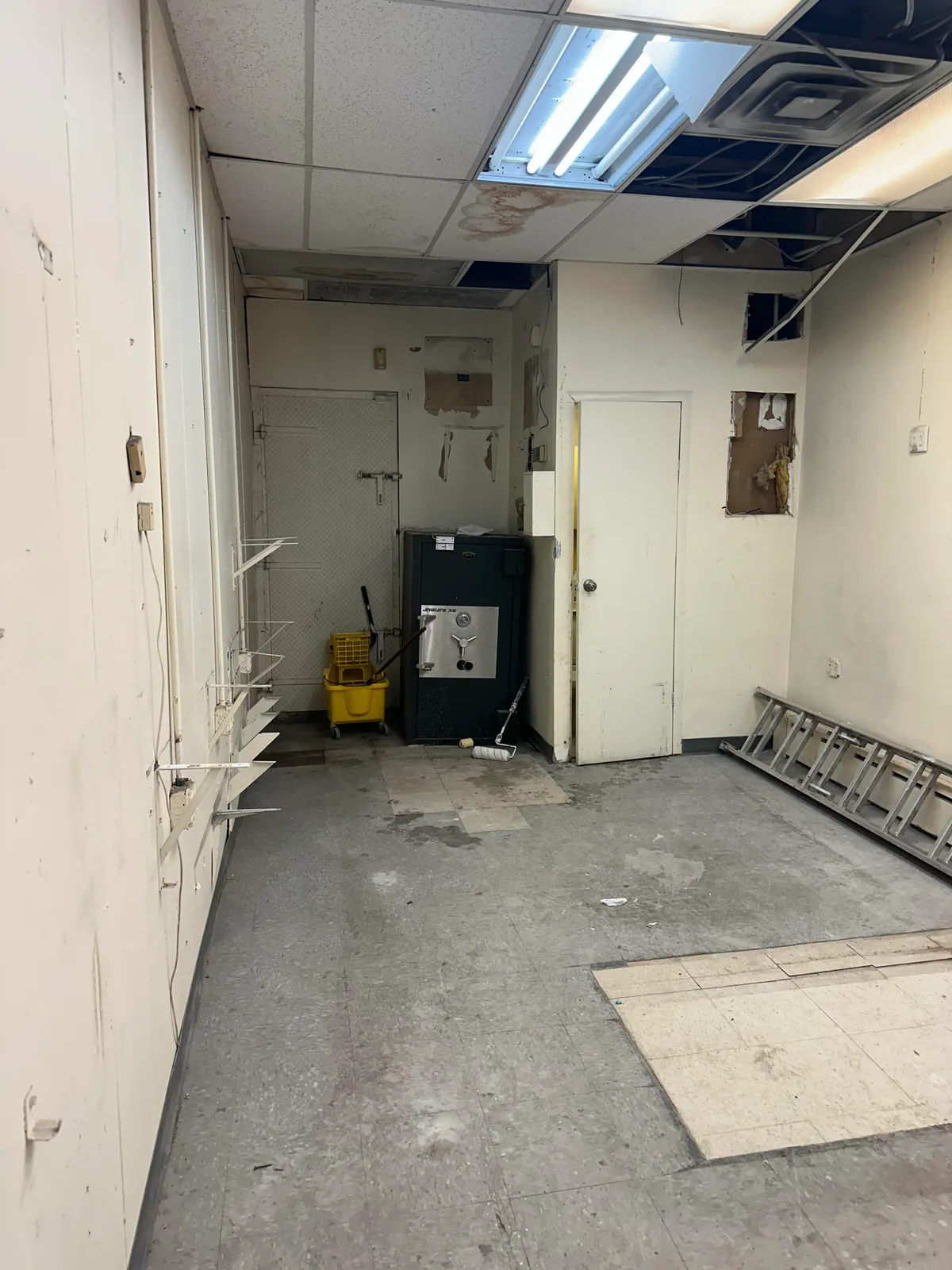 Versatile Commercial Space for Rent in East NY, Brooklyn, 56 sqm, retail activation, pop-up rental, additional interior view