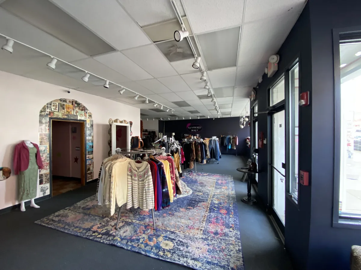 Versatile Commercial Space for Short-Term Lease in Allston, 214 sqm, pop up store in Boston