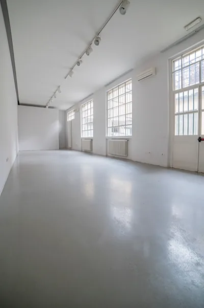 Versatile Commercial Space Near Garibaldi Hub, 70 sqm, showroom presentation, pop-up rental in Milano