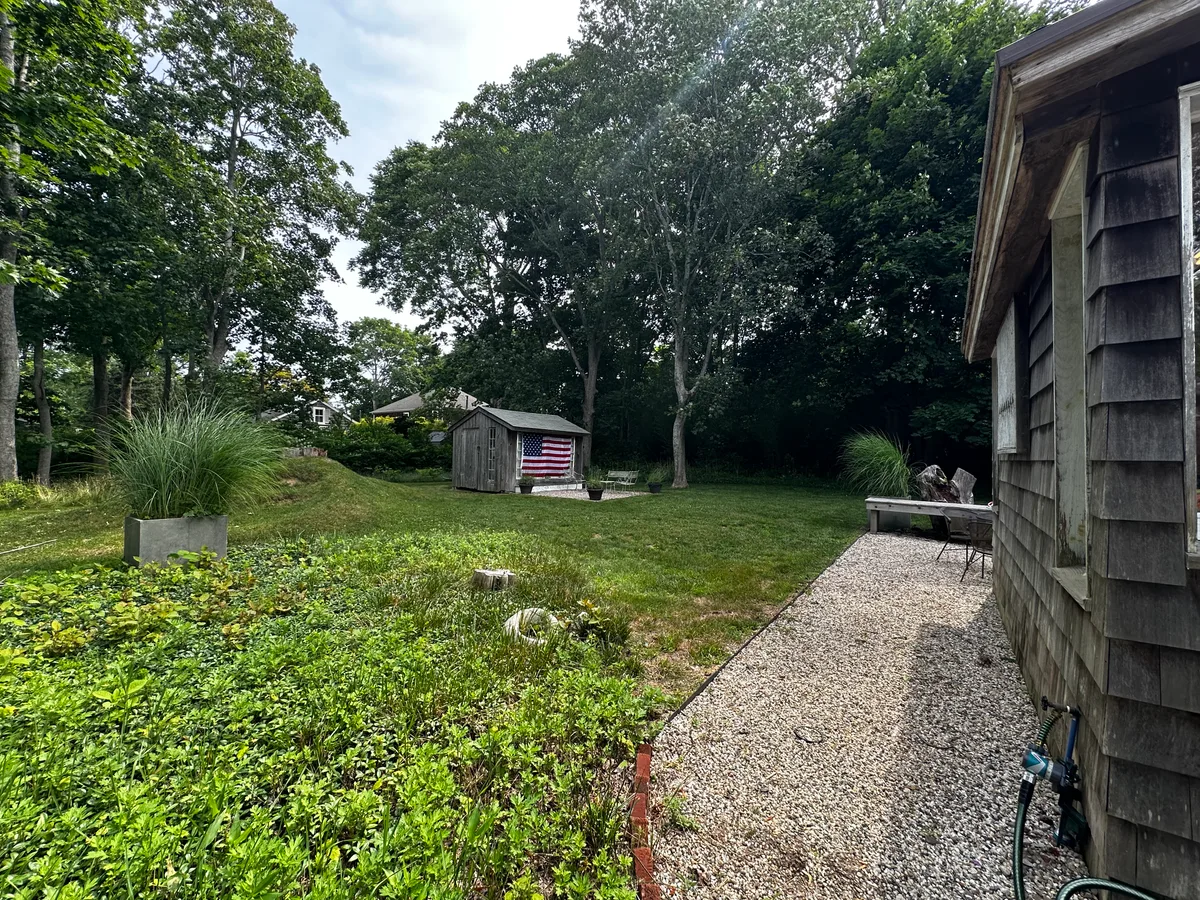 Versatile Commercial Space on North Main Street, 232 sqm, retail activation, pop-up rental in East Hampton, third interior v…
