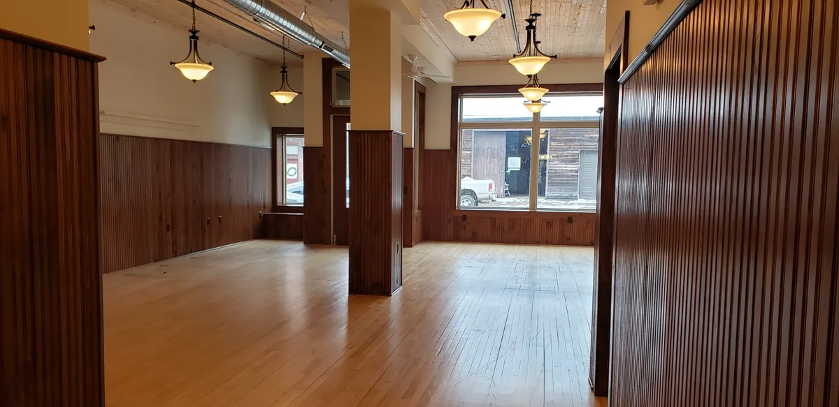 Versatile Commercial Space with Excellent Features, 130 sqm, pop up store in Alma, interior view