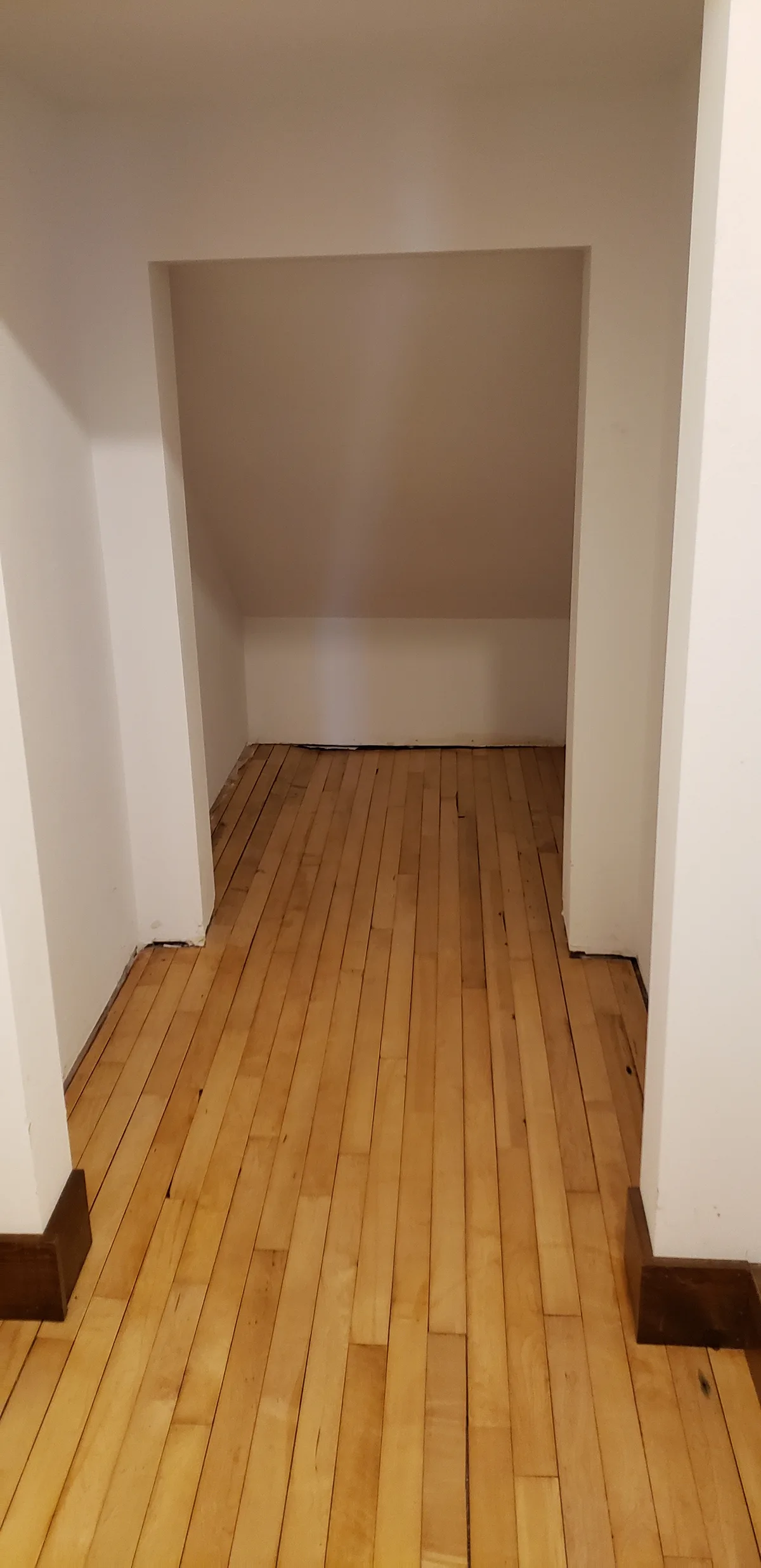 Versatile Commercial Space with Excellent Features, 130 sqm, pop up store in Alma, third interior view